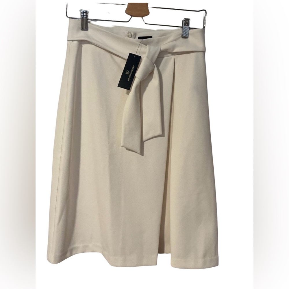 NWT Elegant Ivory skirt